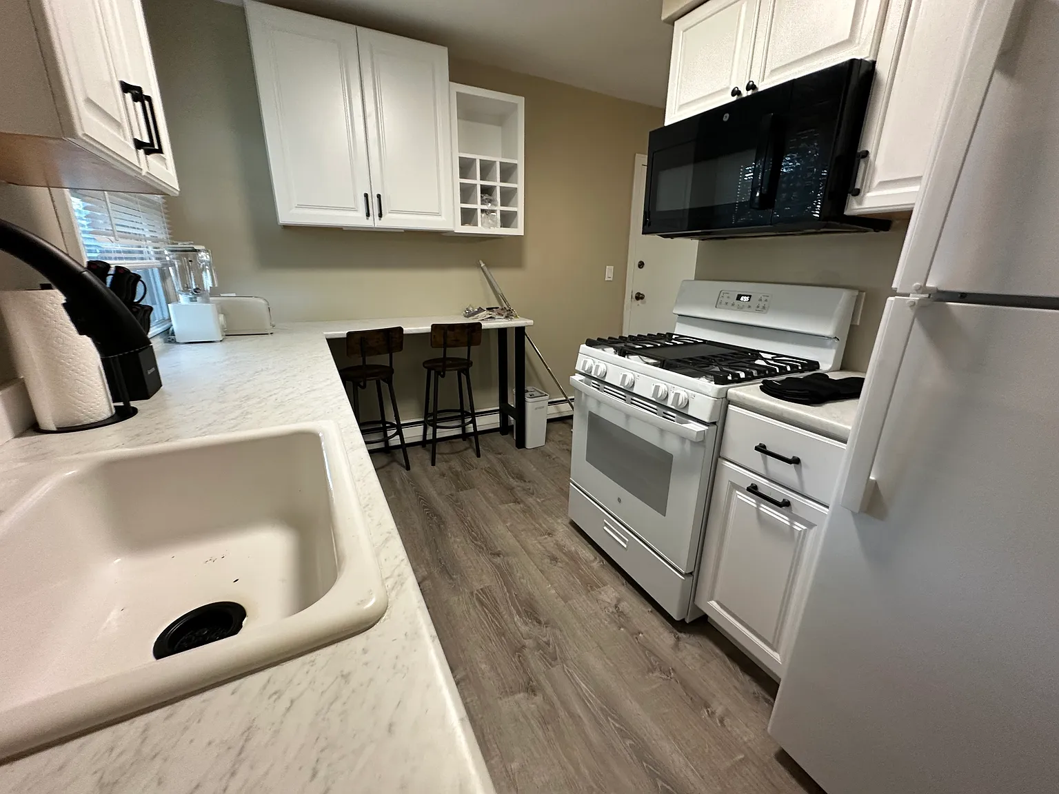 2 bed, 910 sqft, $2,900 — Photo 4