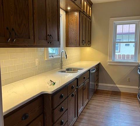 2nd image of 1224 Chestnut St