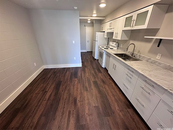 2nd image of 803 Waimanu St #423