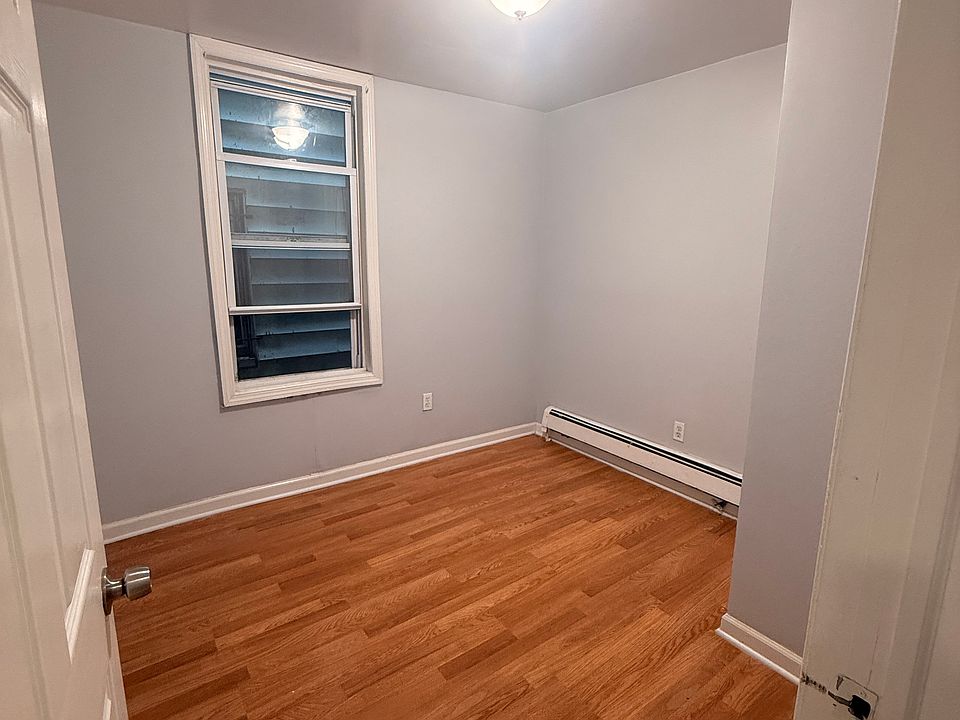 1st image of 117 Grant Ave APT 1