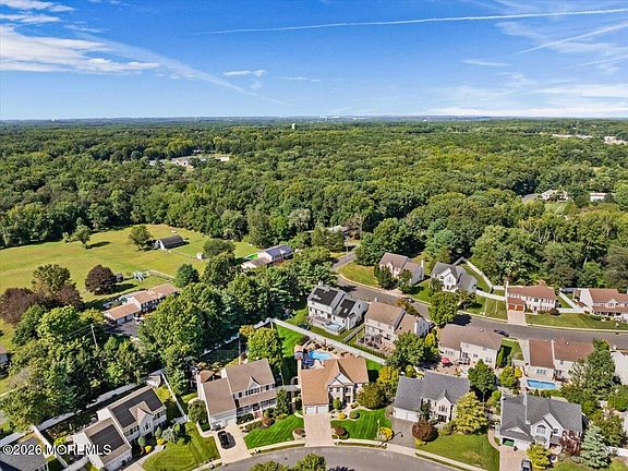 4th image of 25 Paceview Drive