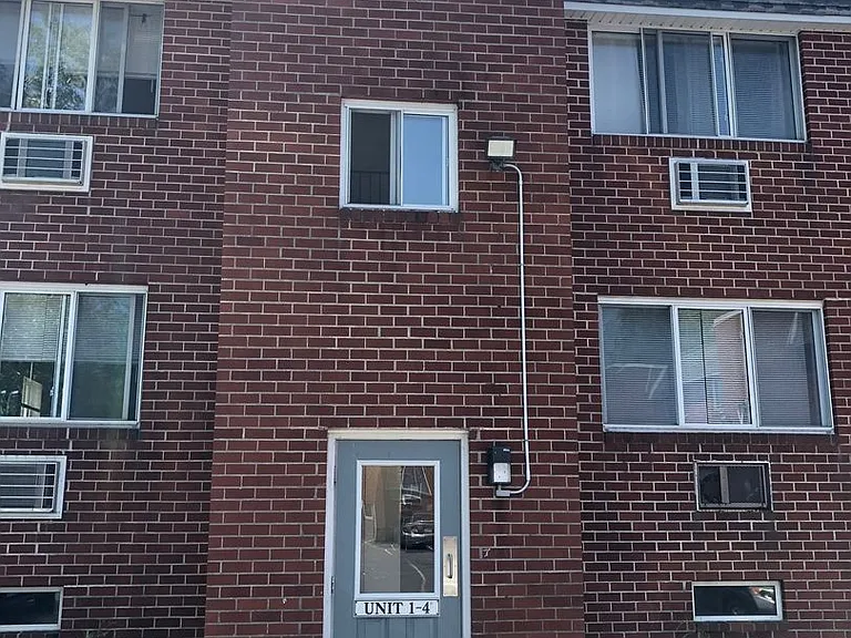 203 E Chestnut Street — Photo 12