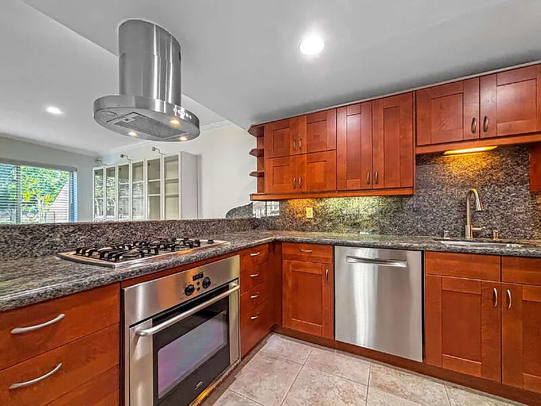 7422 Seastar Dr #4 — Photo 6