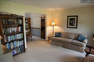 4th image of 498 Bristol Ln