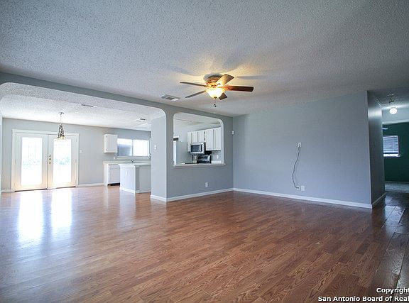 3rd image of 8147 Sunshine Trail Dr