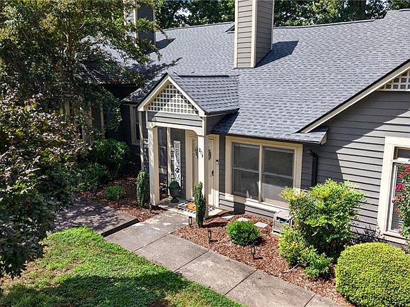 2nd image of 204 Tabor View Ln
