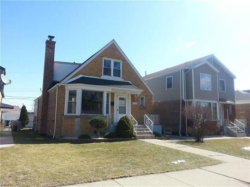 2nd image of 5229 S Hamlin Ave
