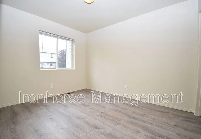 509 N Hunters Way — Photo 7