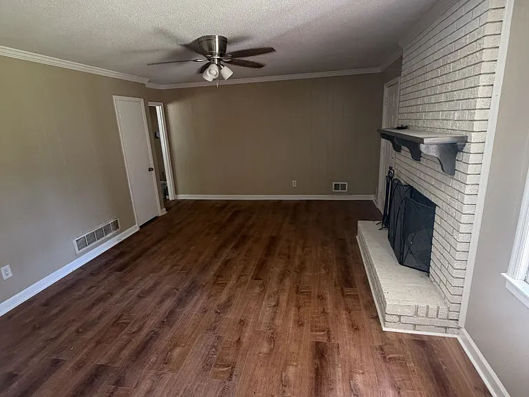 3208 Downes Grove Rd — Photo 10