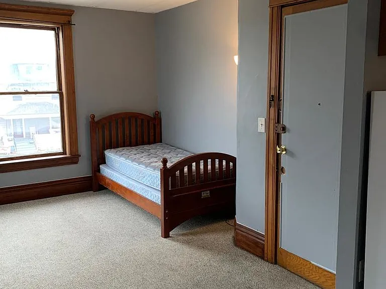 355 W New York St #3 — Photo 6