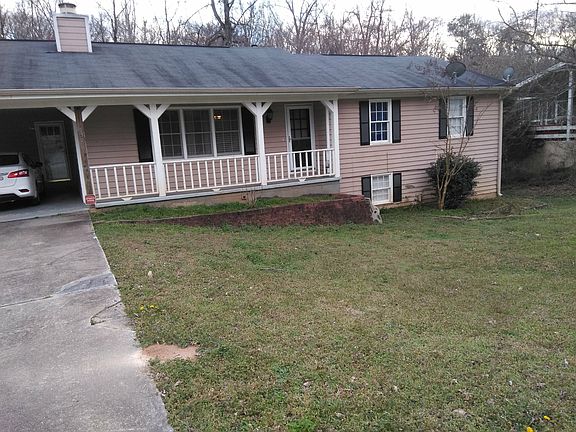 3rd image of 1375 Country Lane Dr NE