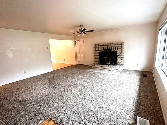 4th image of 831 Tuolumne Ave