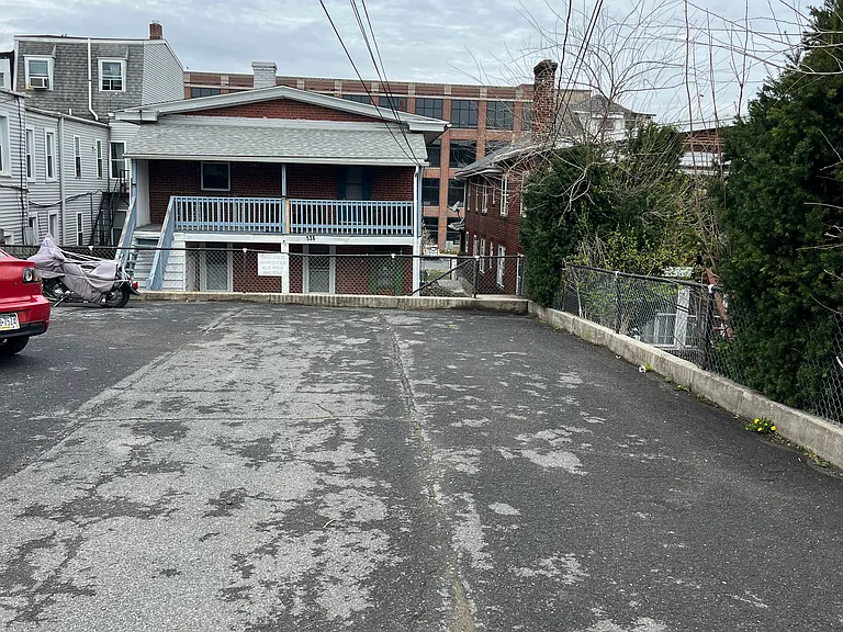 536 Lancaster Ave #2F — Photo 15