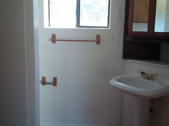5th image of 562 S 3rd St
