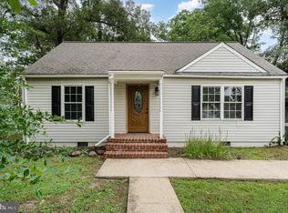 26 Randolph Rd, Fredericksburg, VA 22405