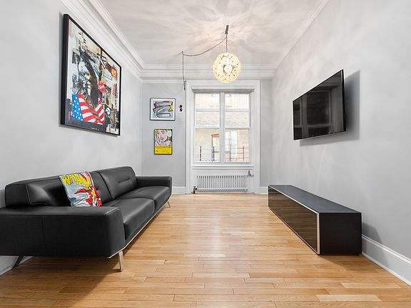 2nd image of 780 W End Ave APT 3D