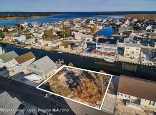 837 Sandpiper Dr, Lacey Township, NJ 08734