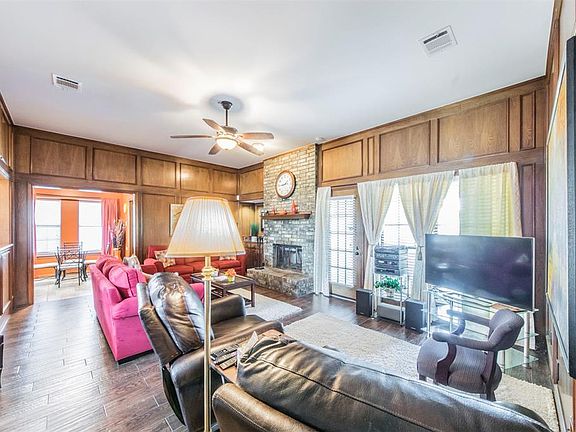 2nd image of 3429 Shoreside Dr