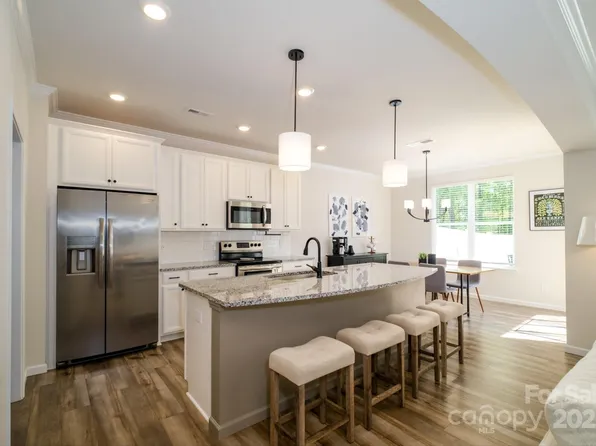 7036 Heron Rookery Way, Charlotte, NC 28214