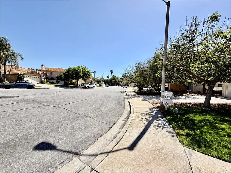 39711 Barberry Ct — Photo 60
