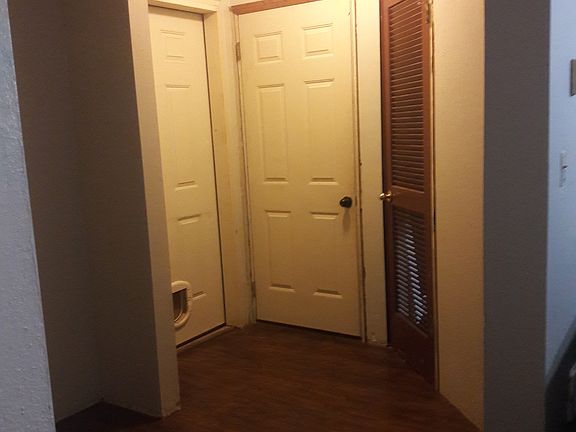 2nd image of 18402 113th St NE