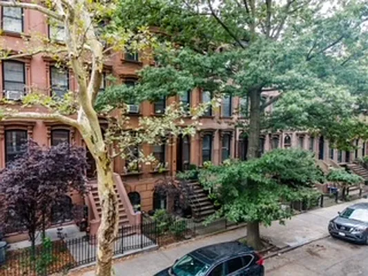 Rented by R New York | media 37