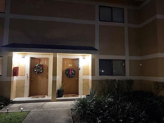 1st image of 223 E Palm Circle #223