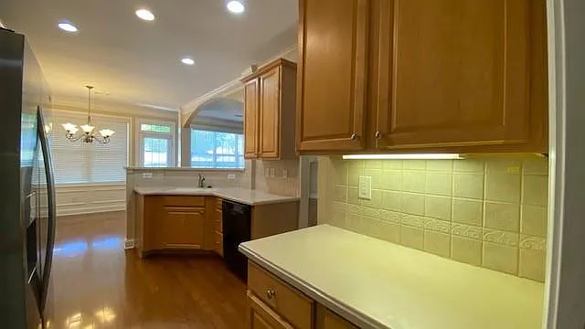 2511 Gadsen Walk — Photo 18
