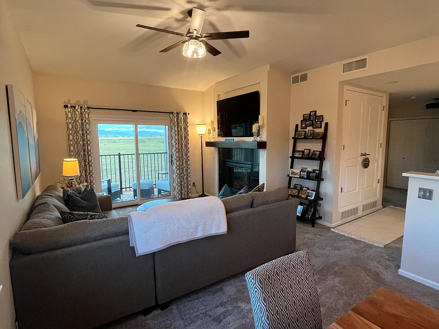 3 bed, 1620 sqft, $2,785 — Photo 3
