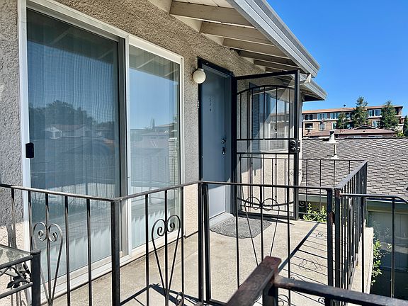 4th image of 3152 Neal Ave #3