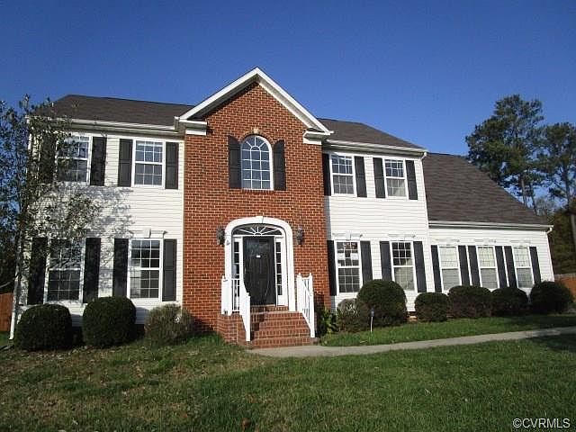 1st image of 7901 Point Hollow Dr
