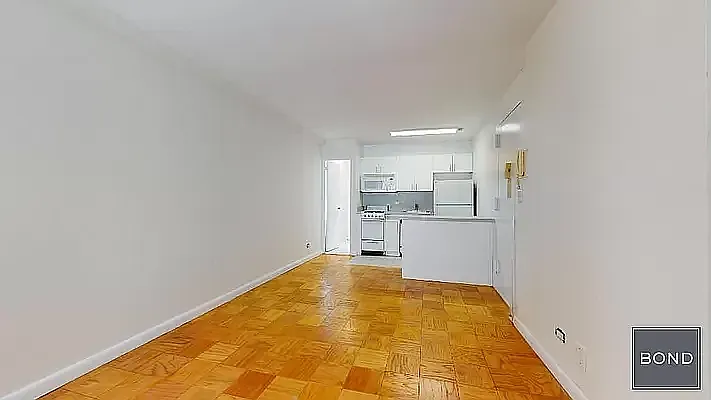 Rented by Bond New York | media 3