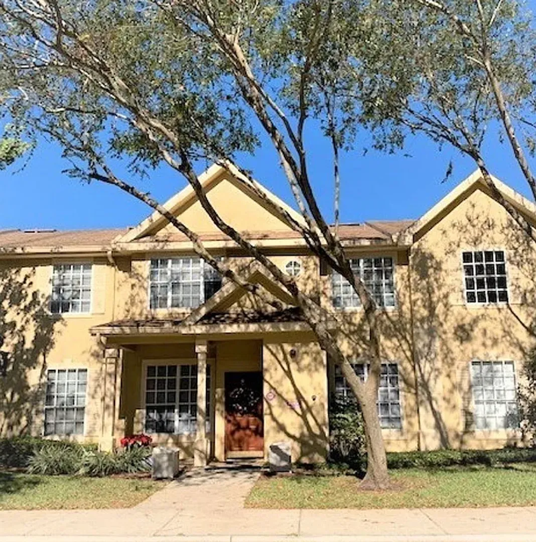 823 Grand Regency Point — Photo 1