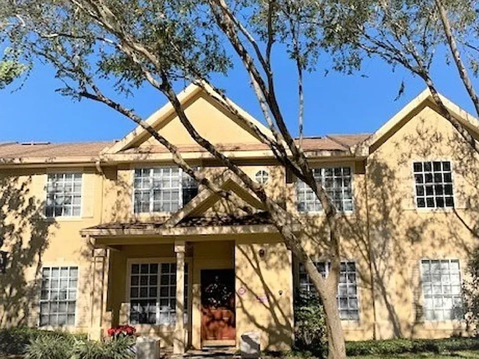 823 Grand Regency Point #102