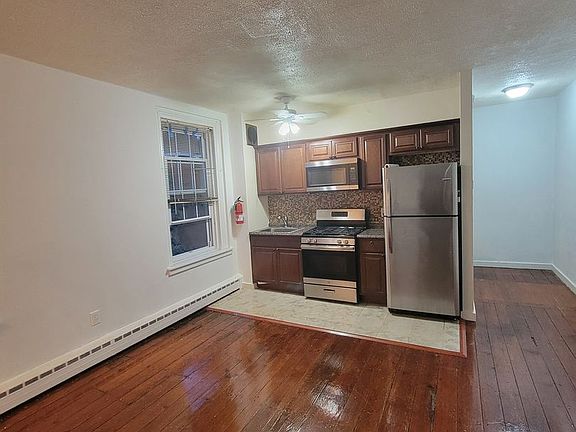 2nd image of 712 N Franklin St APT 2
