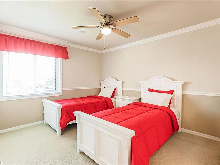 7859 Berkshire Pines Dr — Photo 29