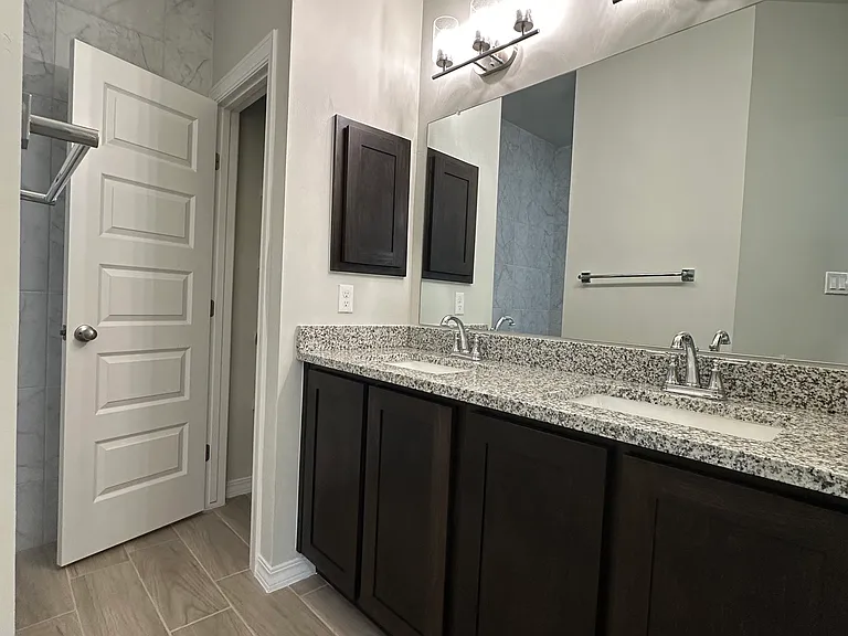 417 Samuel Blount Ct — Photo 40