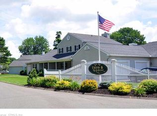 52 Dibble Hollow Ln, Windsor Locks, CT 06096