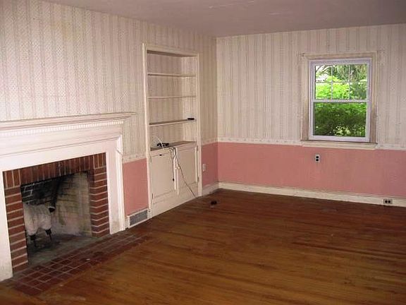4th image of 41 Burdsal Ave