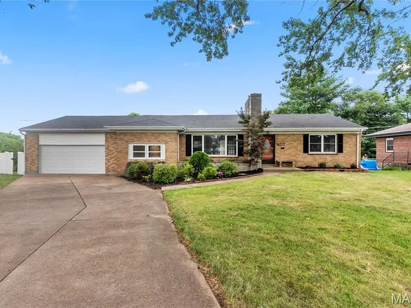 5100 Kingwood Dr, Saint Louis, MO 63123