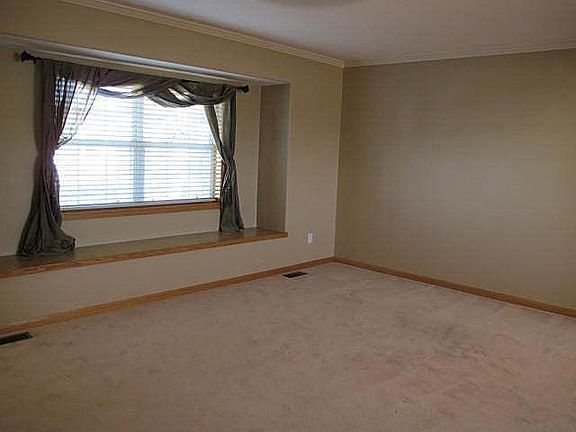 4th image of 3897 Nathan Dr