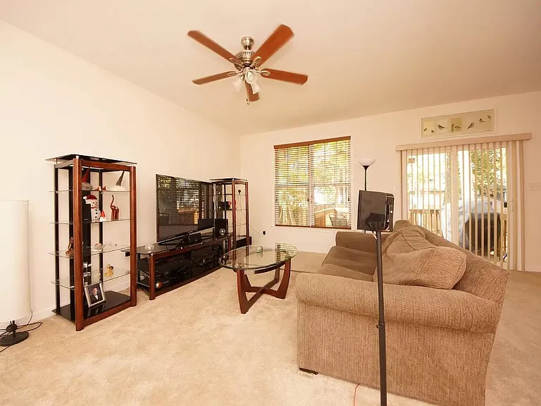 2128 Turner Mountain Pl — Photo 8