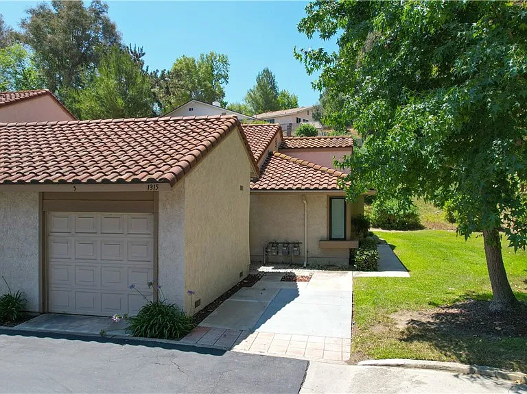 1315 Albariza Pl #5 — Photo 27