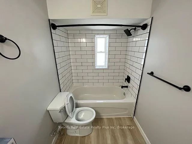 16 Huron Rd #4 — Photo 12