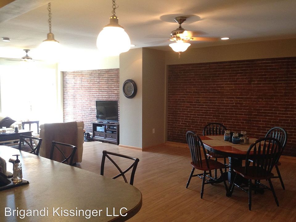 2nd image of 28 E Main St #28