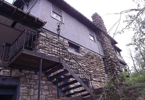 4th image of 2227 E 77th Ter