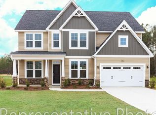 313 Gadson Dr, Hope Mills, NC 28348