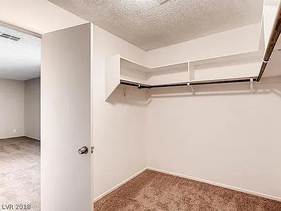 4371 Flandes St — Photo 2