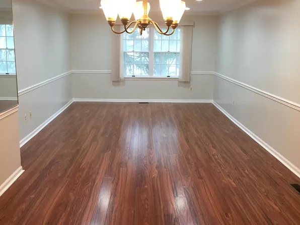 325 Potomac Dr, Basking Ridge, NJ 07920