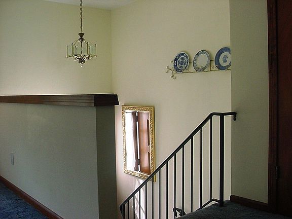 2nd image of 1417 Livingston Pl